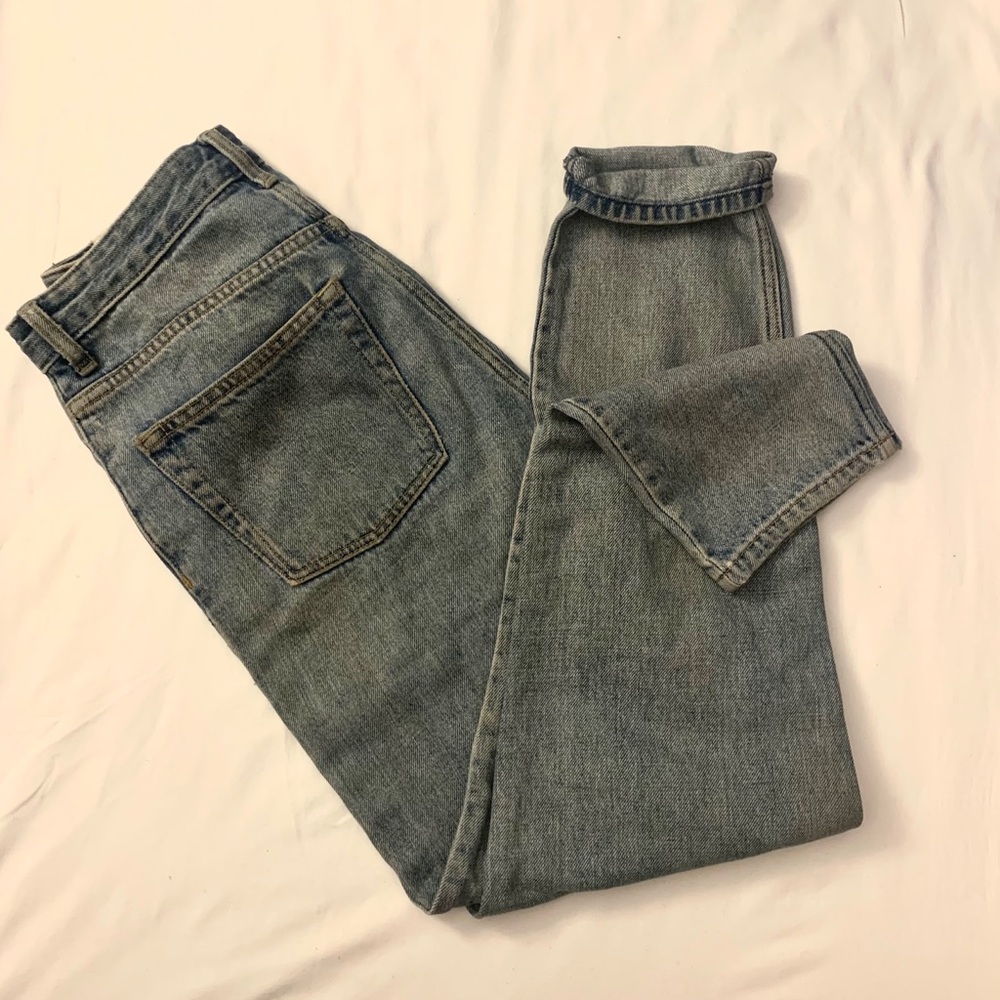 Aritzia| High Rise Mom Jeans